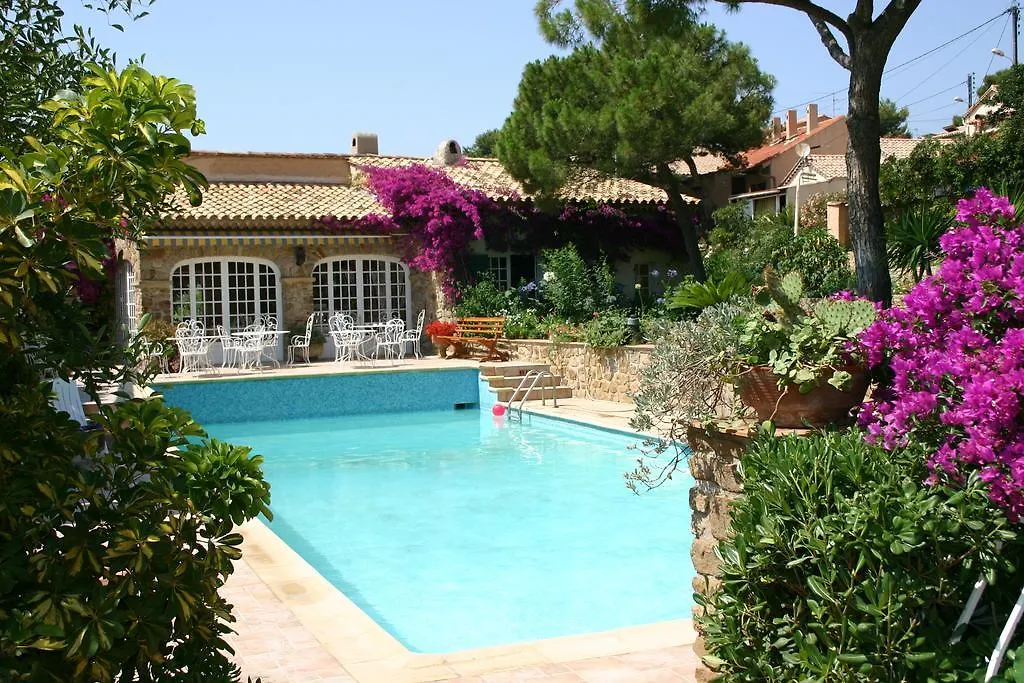 L' Escapade Hotel & Restaurant Le Pradet