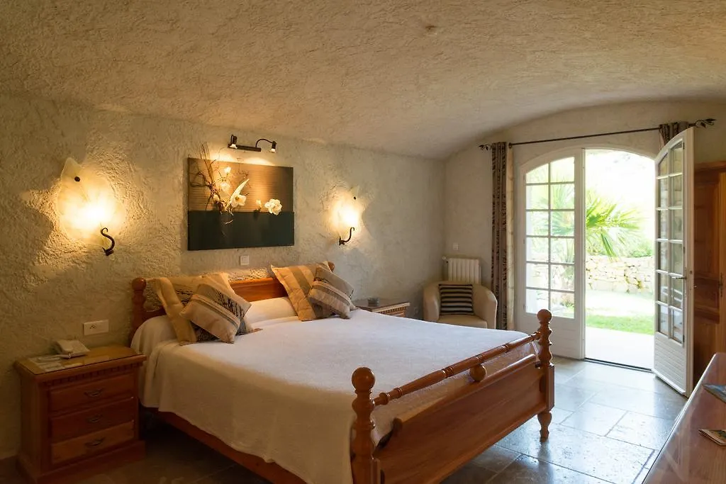 L' Escapade Hotel & Restaurant Le Pradet
