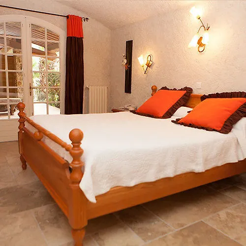 L' Escapade Hotel & Restaurant Le Pradet