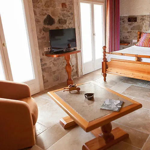 L' Escapade Hotel & Restaurant Le Pradet
