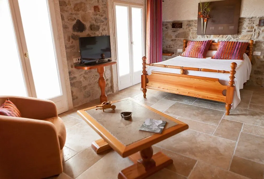 L' Escapade Hotel & Restaurant Le Pradet